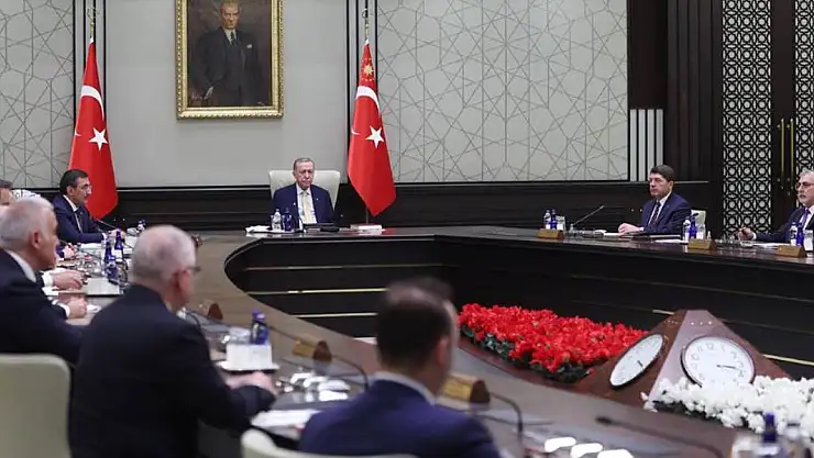 Cumhurbaşkanlığı Kabine Toplantısı Beştepe'de Başladı