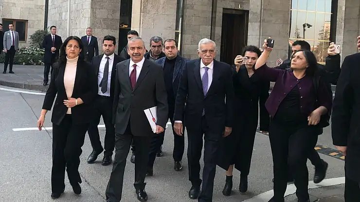 DEM Parti İmralı Heyeti Erbil'e Gidiyor! Mesut Barzani ile Görüşülecek