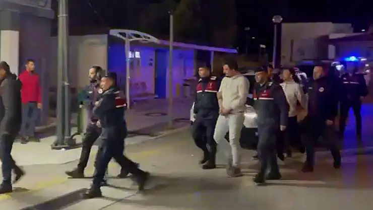 Denizli'de sahte jandarma furyası 900 bin lira dolandırdılar