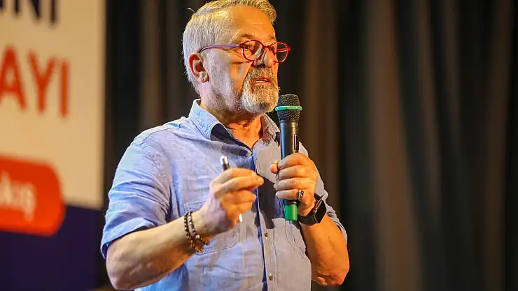 Deprem Bilimci Prof. Dr. Naci Görür, kafaları karıştırdı