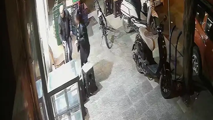'Dışarısı çok soğuk, içeri geçebilir miyim' Diyerek Esnafı Soydu