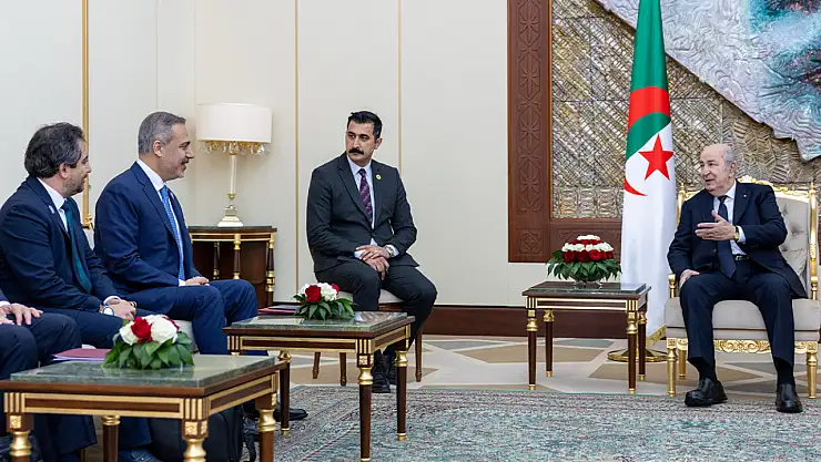 Dışişleri Bakanı Fidan, Cezayir Cumhurbaşkanı Tebbun Tarafından Kabul Edildi