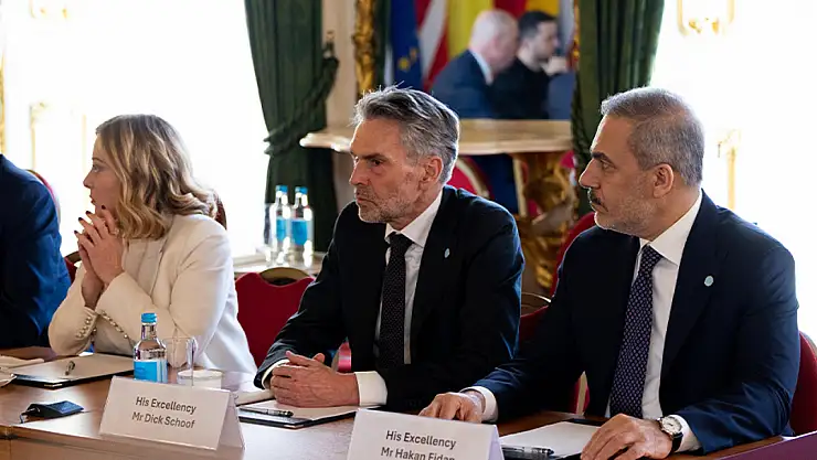 Dışişleri Bakanı Fidan İngiltere'de