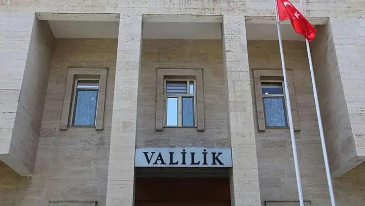 Diyarbakır Valiliği Pazar Günü Yapılması Planlanan Mitingi İptal Edip 5 Gün Yasak Getirdi!