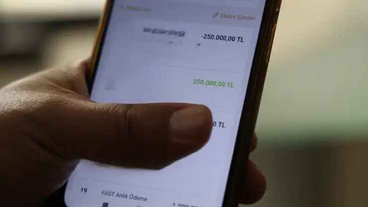 Doğum gününde hesabına gelen çeyrek milyon lirayı iade etti!