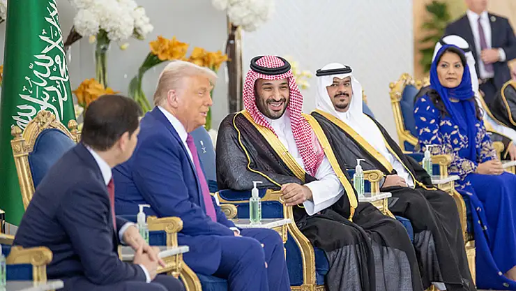 Donald Trump Suudi Arabistan'da! Trump Hangi Konularda Görüşmeler Yapacak?
