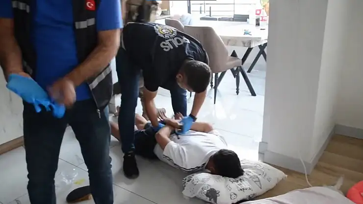 DÜĞÜM-1: 19 İlde Nitelikli Dolandırıcılık Operasyonu, 88 Kişi Yakalandı