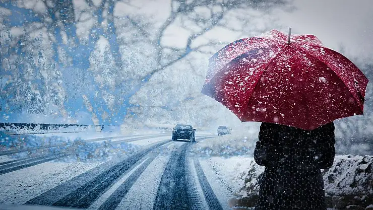 Eğitime kar engeli: İki ilde okullar tatil edildi