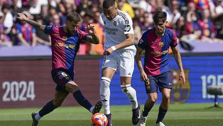 El Clasico'da kazanan Barcelona, farkı 7'ye çıkardı