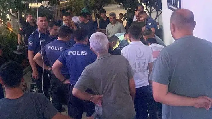 Elini Kıyma Makinasına Kaptıran Çocuğun Eli Çıkmayınca Makine İle Ameliyata Alındı