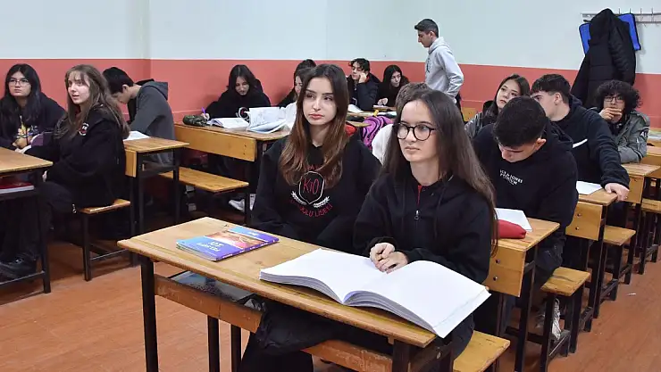 Engelli Arkadaşları İçin Sesli Kitap Geliştirdiler