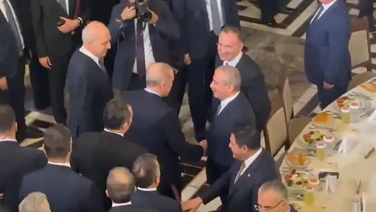 Erdoğan, TBMM'deki iftarda DEM Parti'li Sırrı Süreyya Önder ile ne konuştu?