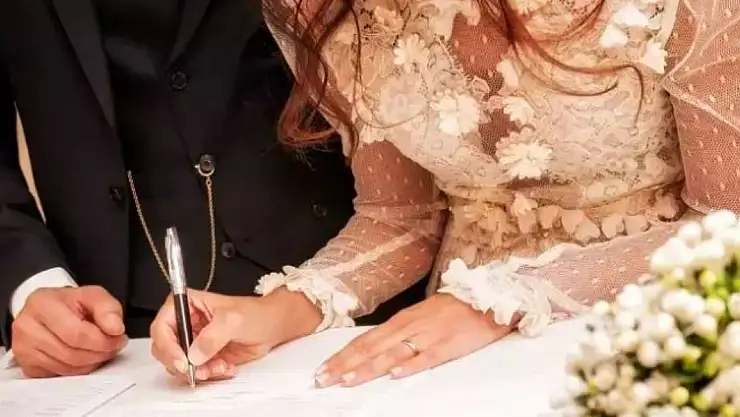 Erkekler 28, Kadınlar 25 Yaşından Önce Evlenmiyor