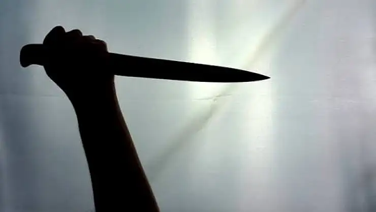 'Evi cinler sardı' diyerek 5 yaşındaki oğlunu 8 kez bıçakladı!