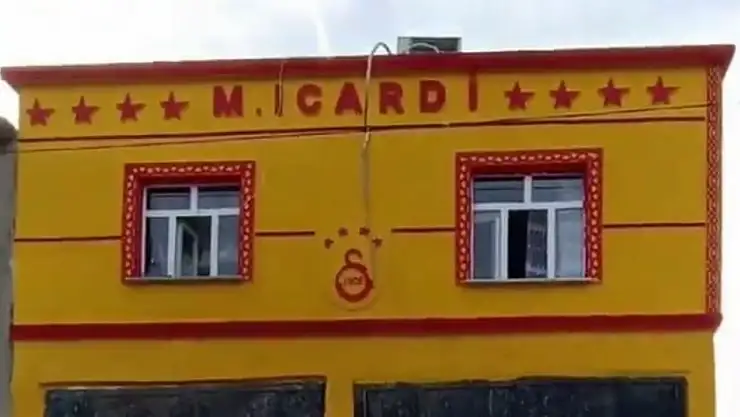 Evinin dış cephesine onun ismini yazdı İcardi de paylaştı