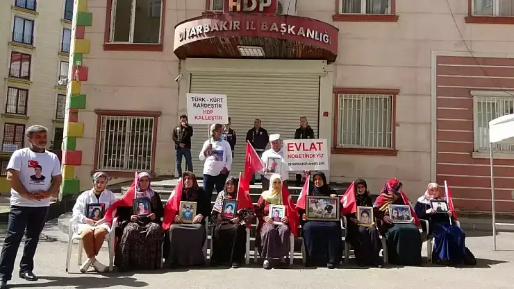 Evlat Nöbetinde Anneler Bir Kez Daha Evlatsız Bayrama Girdiler