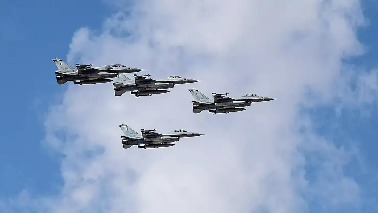 'F-16'lar Ukrayna ordusuna herhangi bir avantaj sağlamayacak'