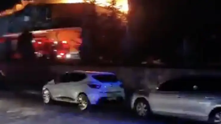 Fabrikada Çıkan Yangın Korkuttu