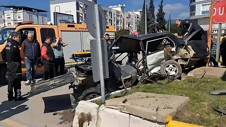 Feci Kaza Otomobil Hurdaya Döndü 1 Ölü