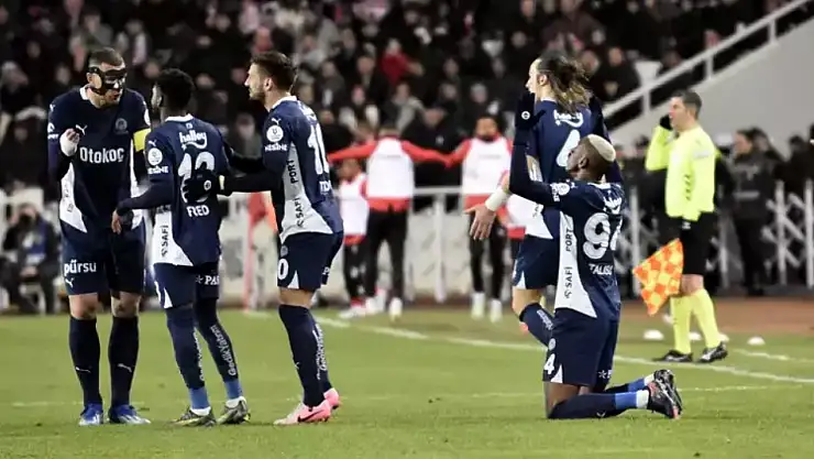 Fenerbahçe, Sivas'ta Fırtına Gibi Esti!