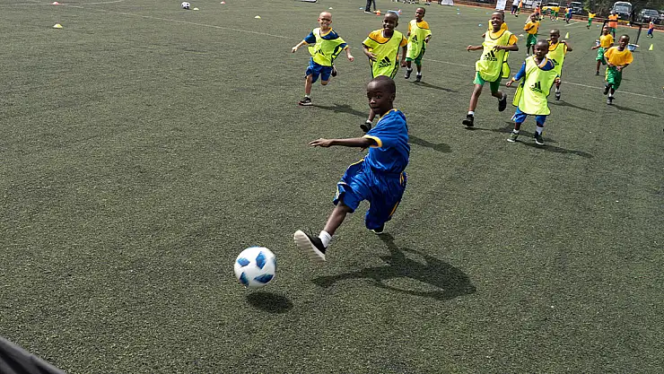 FIFA'dan dünya futbolu için 2.8 milyar dolar