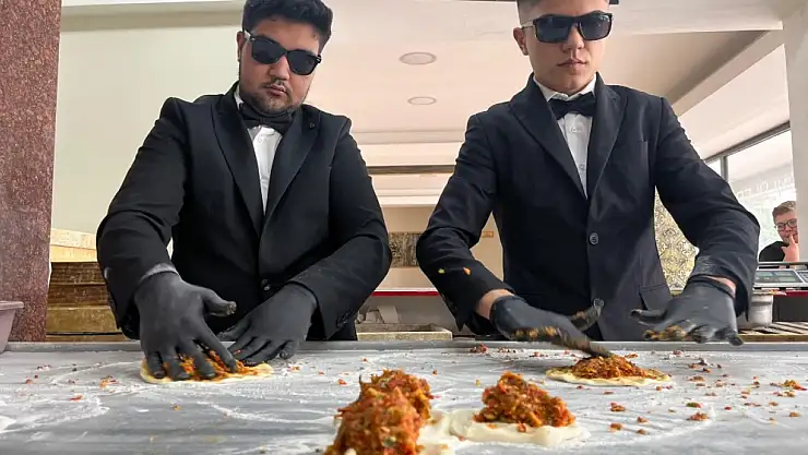 Film çekimini aratmayan lahmacun yapımı!