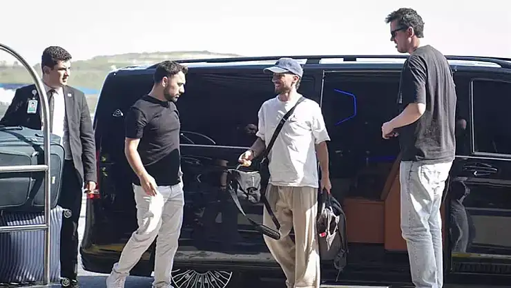 Galatasaray'a veda eden Dries Mertens, İstanbul'dan ayrıldı!