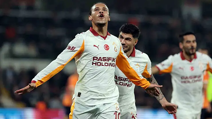 Galatasaray, Sane'nin Golleriyle Başakşehir'i 2-1 Yendi