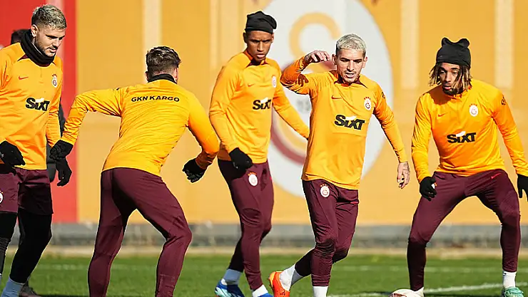 Galatasaray savunma ve hücum çalıştı