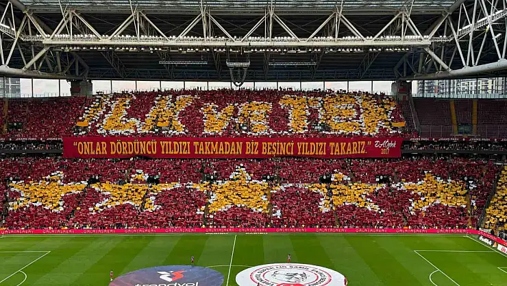 Galatasaray taraftarından, şampiyonluk koreografisi