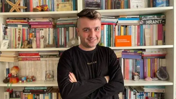 Gazeteci Yıldız Tar ve Ercüment Akdeniz Operasyonla Gözaltına Alındı