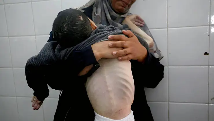 Gazze'de 2 Filistinli daha açlıktan öldü!