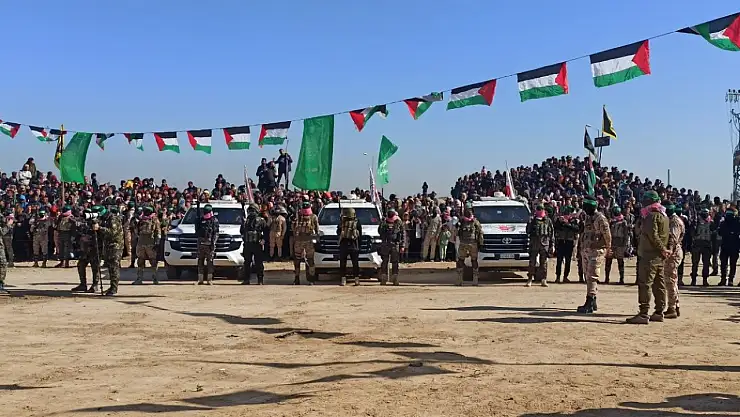 Gazze'de 6'ncı tur: 'Hamas, 3 İsrailli esiri Kızılhaç'a teslim ederek serbest bıraktı'