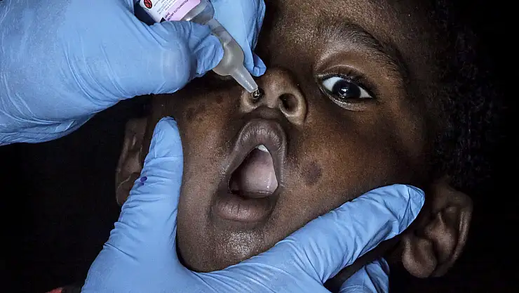 Gazze'de Çocuk Felci Aşısının İlk Dozu Uygulandı