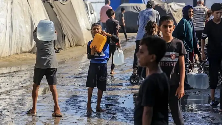 Gazze'de İnsani Kriz Filistinliler Su Sıkıntısıyla Mücadele Ediyor