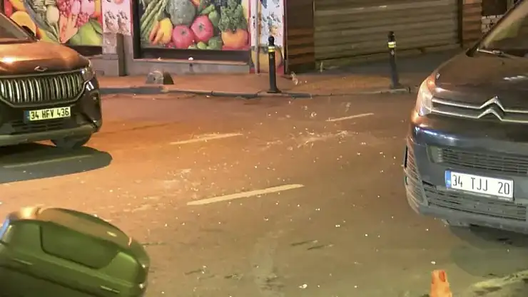 Gelenek devam etti: yeni yıla bardak fırlatarak girdiler