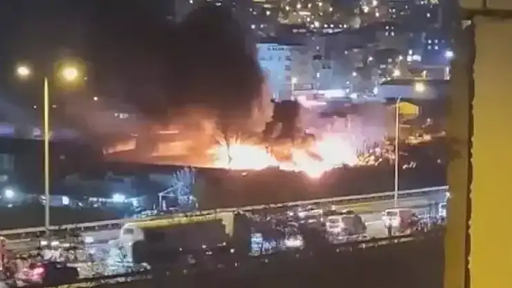 Geri Dönüşüm Tesisinde Korkutan Yangın