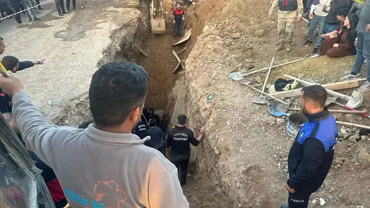 Göçük altından kurtarılan 3 işçi hayatını kaybetti