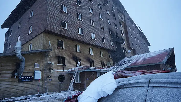 Grand Kartal Oteli Ağır Hasarlı Bulundu, Mühürlendi