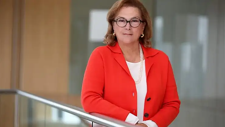 Güler Sabancı Yönetim Kurulu Başkanlığını Bırakıyor