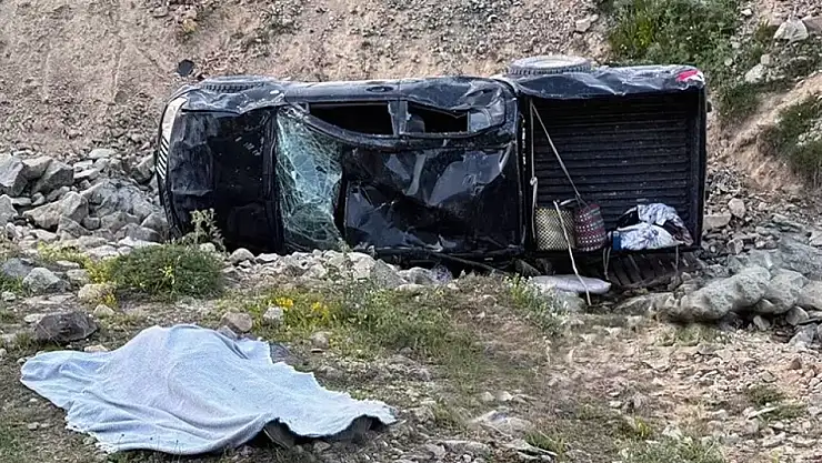 Gümüşhane'de feci kaza: 2 ölü, 4 yaralı