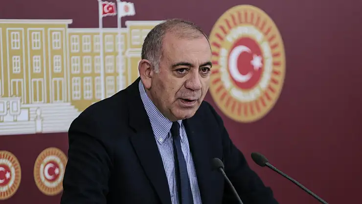 Gürsel Tekin CHP'den İstifa Etti