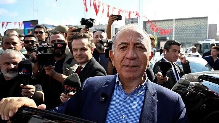 Gürsel Tekin CHP'nin Sarıyer'deki binasında: Biz Aziz İhsanlara yenilmeyeceğiz