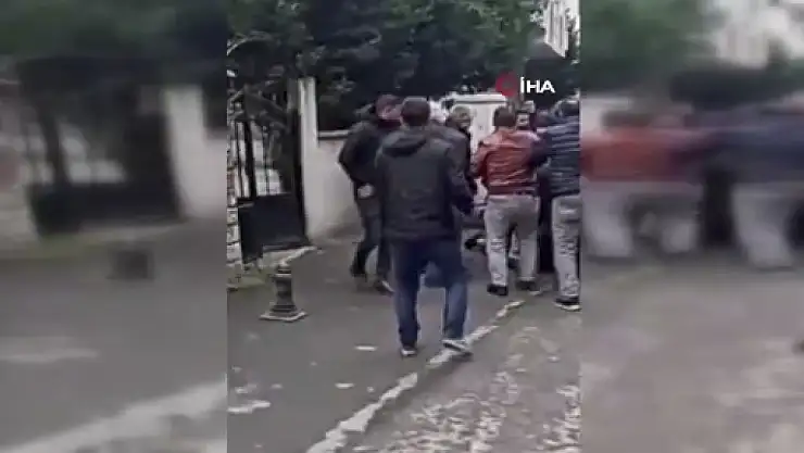 Gürültü Yapan Motokurye Cemaaten Dayak Yedi