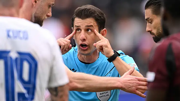 Halil Umut Meler, Performansı ile Gündem Oldu! Halil Umut Meler Maçı Nasıl Yönetti?