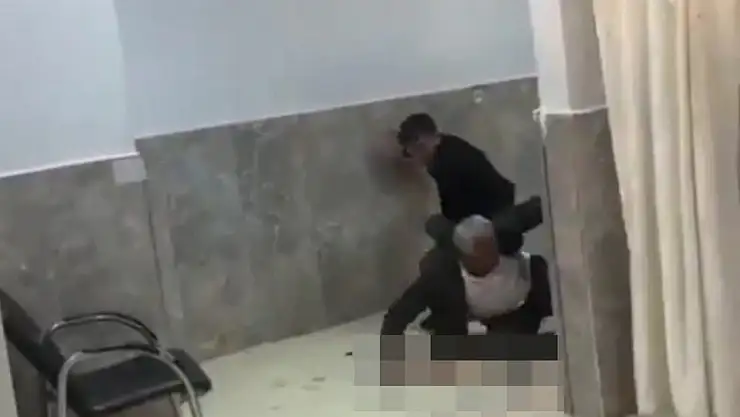 Hastanede Dehşet Dolu Anlar! Bıçaklı Kavgada 5 Kişi Yaralandı