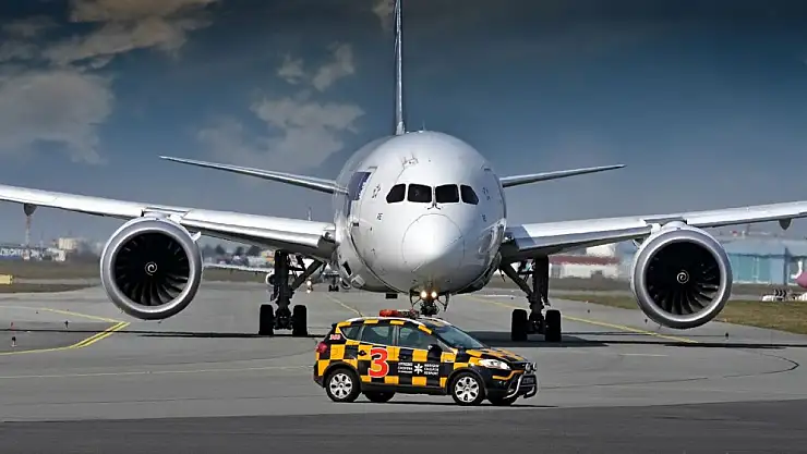 Havada panik: Pilot bayıldı