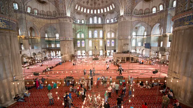 'Hayat Tarzları Araştırması': Dindarlık azalıyor, inançsızlık artıyor