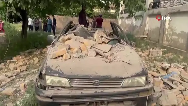 Hindistan'ın Vurduğu Pakistan'daki Hasar Görüntülendi