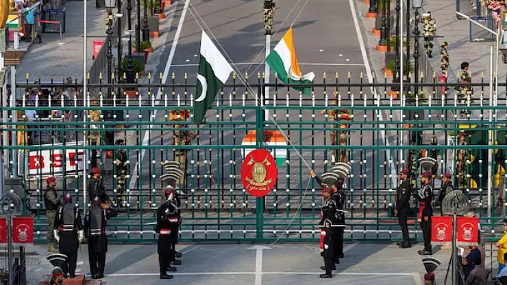 Hindistan ve Pakistan tam ateşkes konusunda anlaştı! Trump'tan açıklama